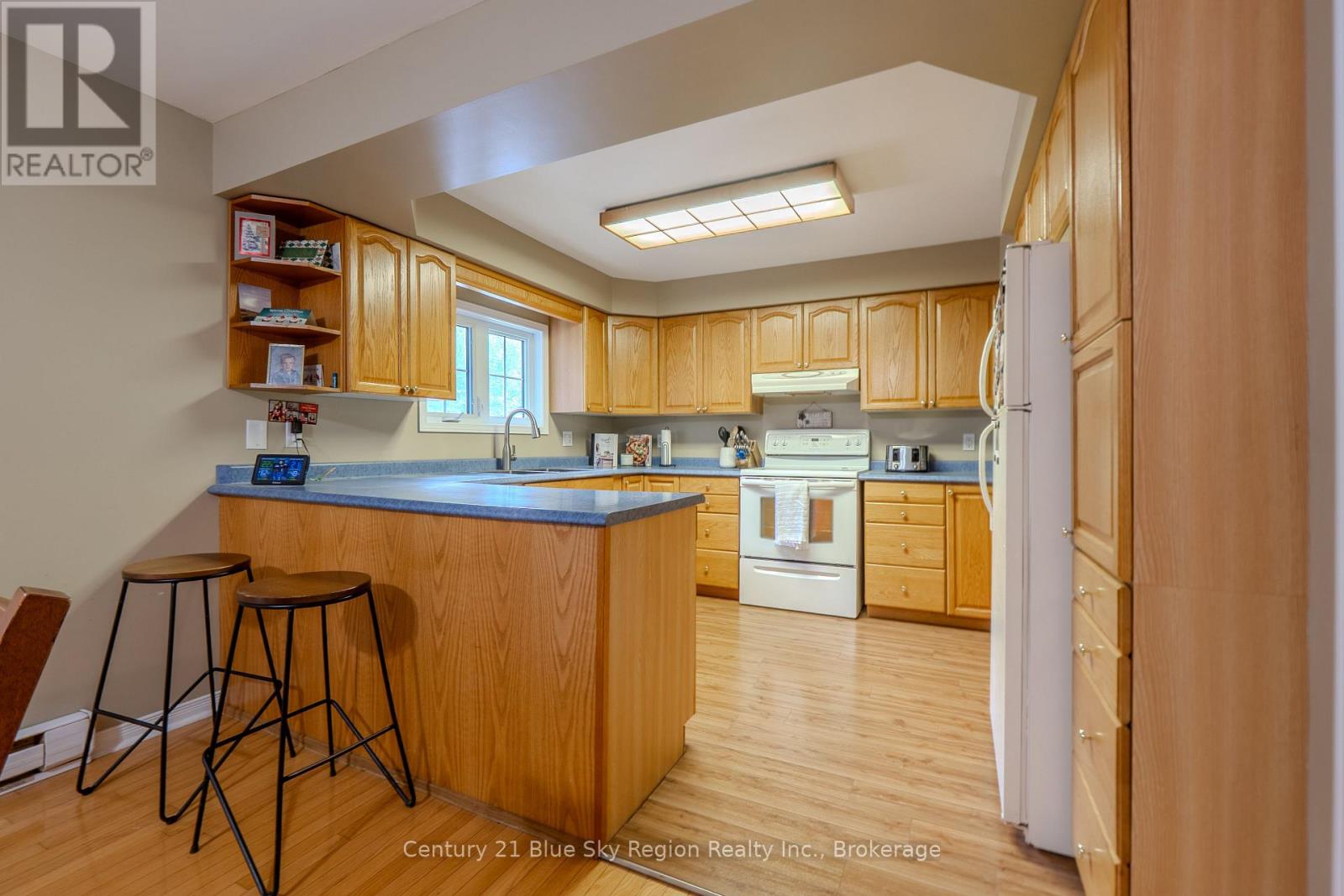 144 COLLINS DRIVE - 9