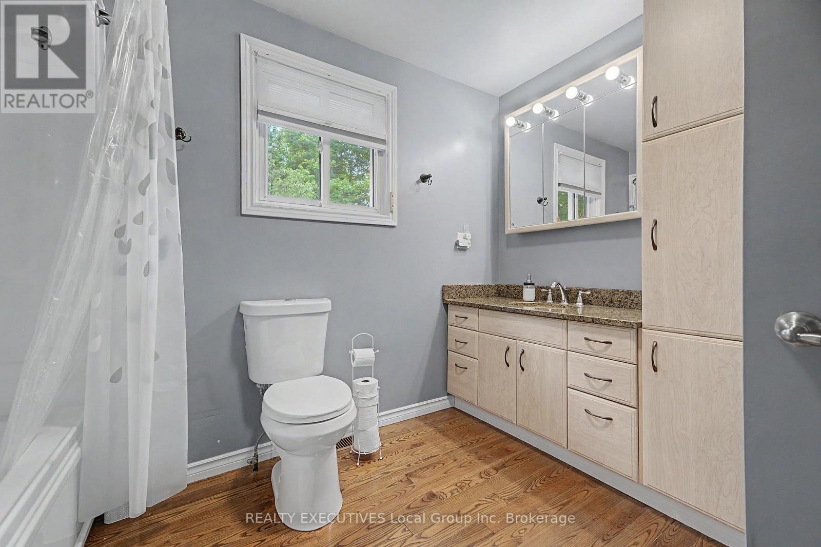 647 DERLAND ROAD - Image 17