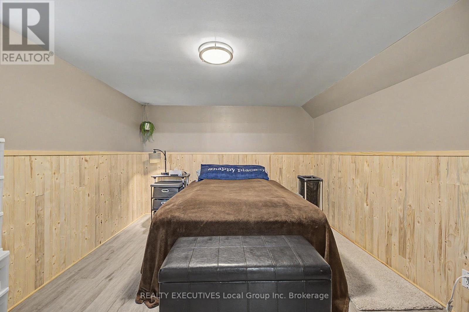 647 DERLAND ROAD - Image 23