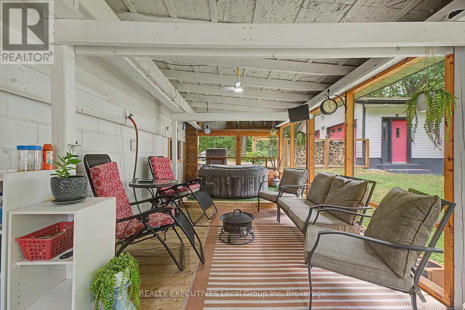 647 DERLAND ROAD - Image 30