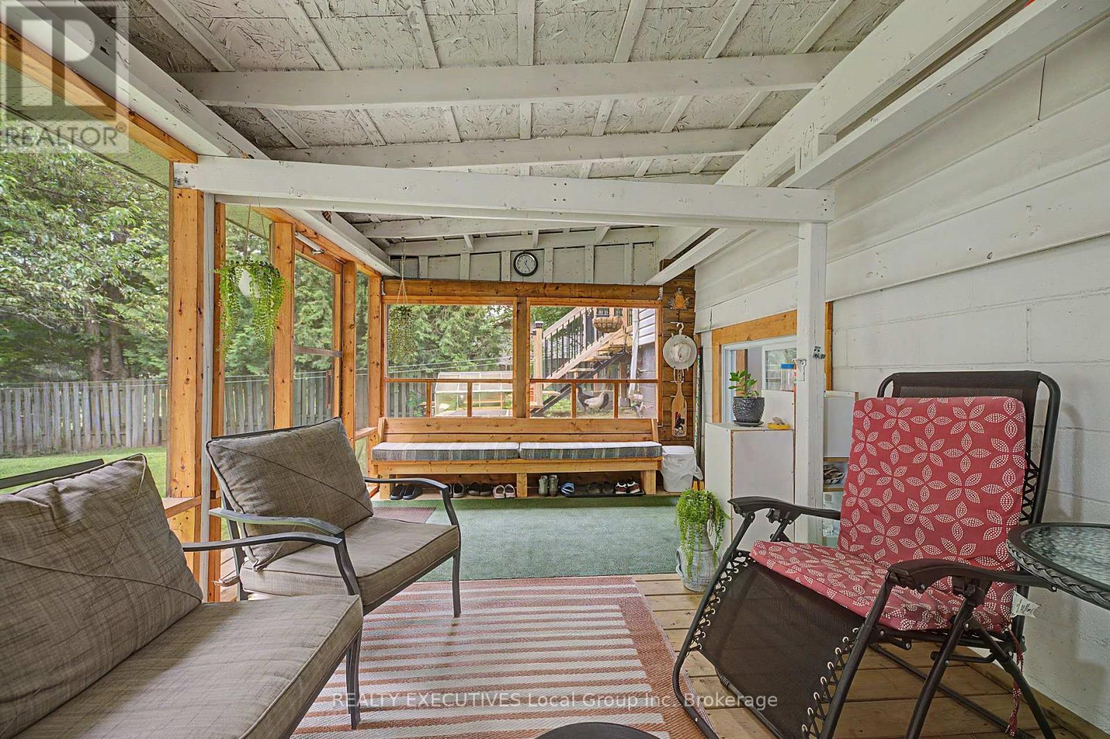 647 DERLAND ROAD - Image 32