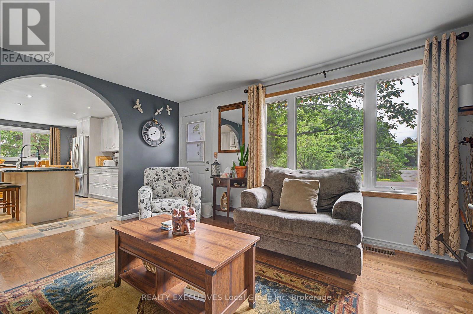 647 DERLAND ROAD - Image 5