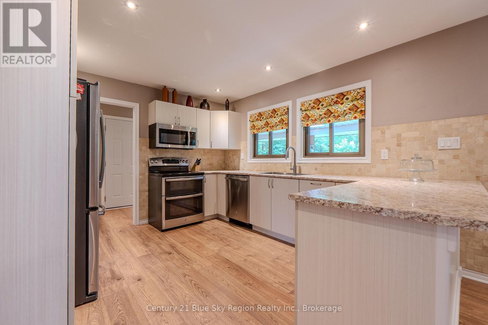 1532 HIGHWAY 17 E - 21