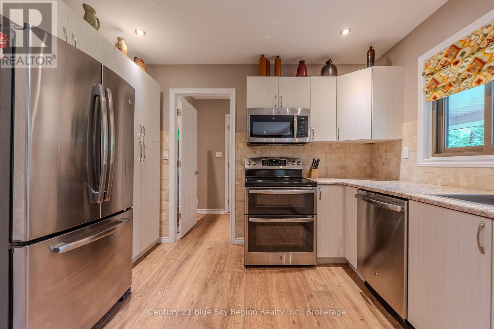 1532 HIGHWAY 17 E - 24