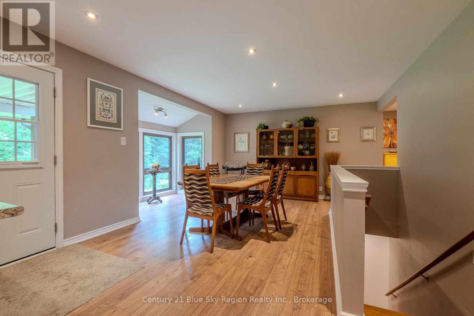 1532 HIGHWAY 17 E - 26