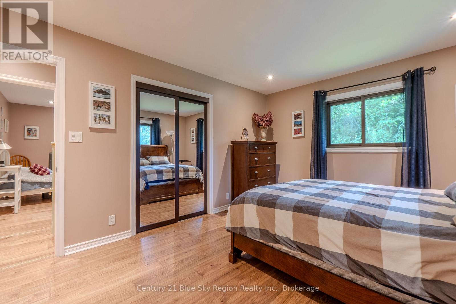 1532 HIGHWAY 17 E - 34