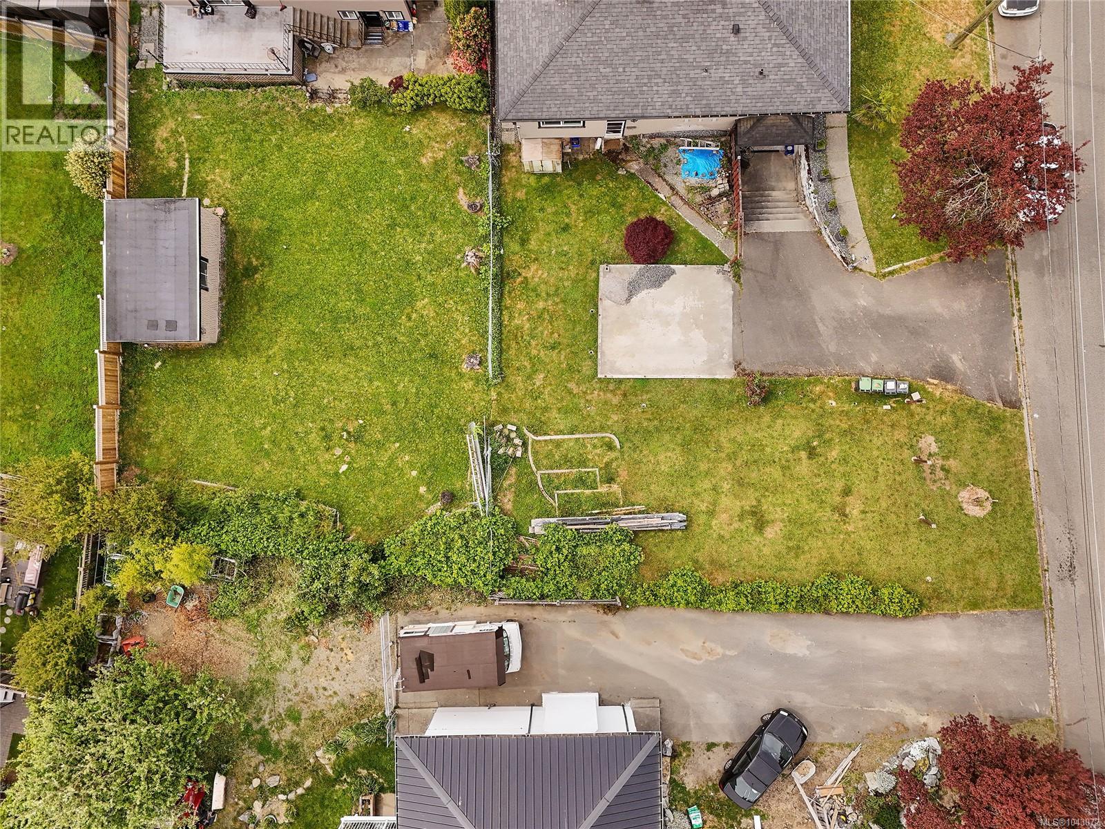1079 GOSPER Cres - 8