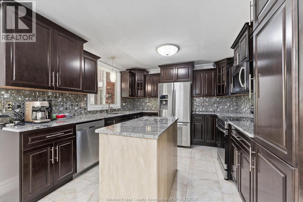 1055 ROSELAND DRIVE South - 10