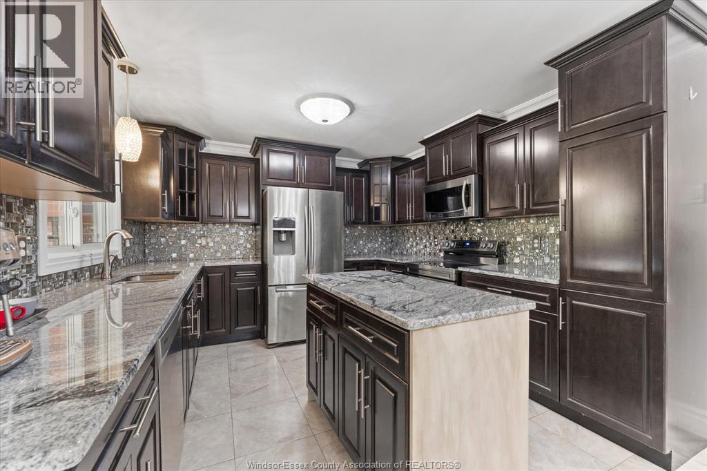 1055 ROSELAND DRIVE South - 11