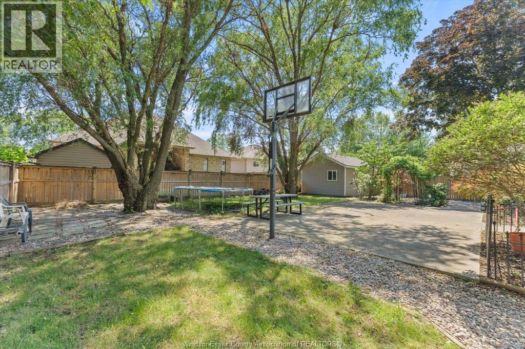 1055 ROSELAND DRIVE South - 39