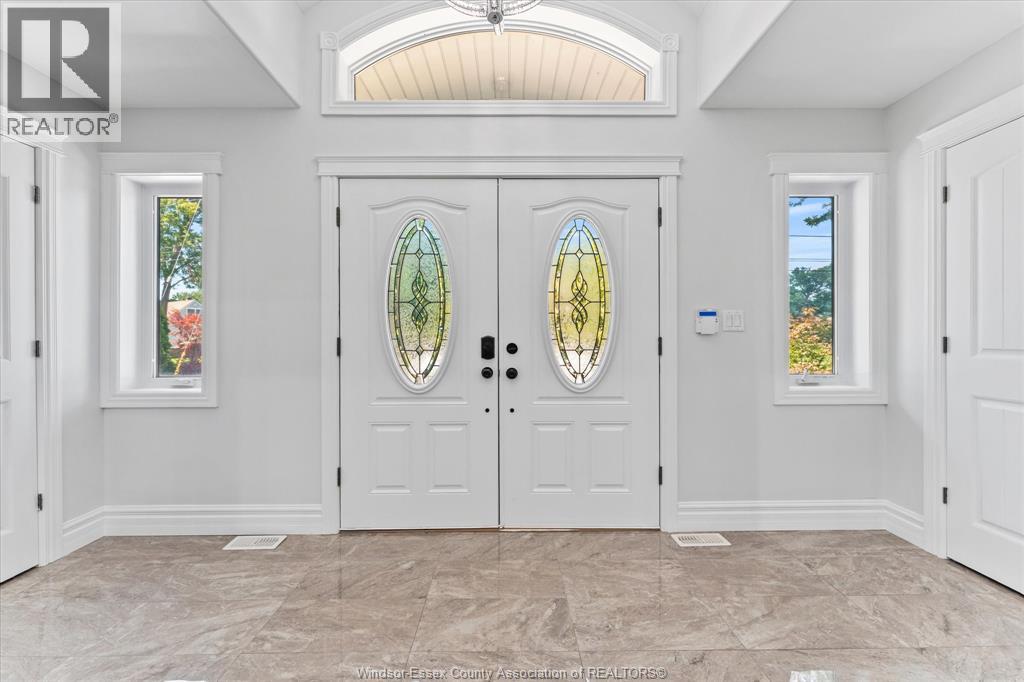1055 ROSELAND DRIVE South - 4