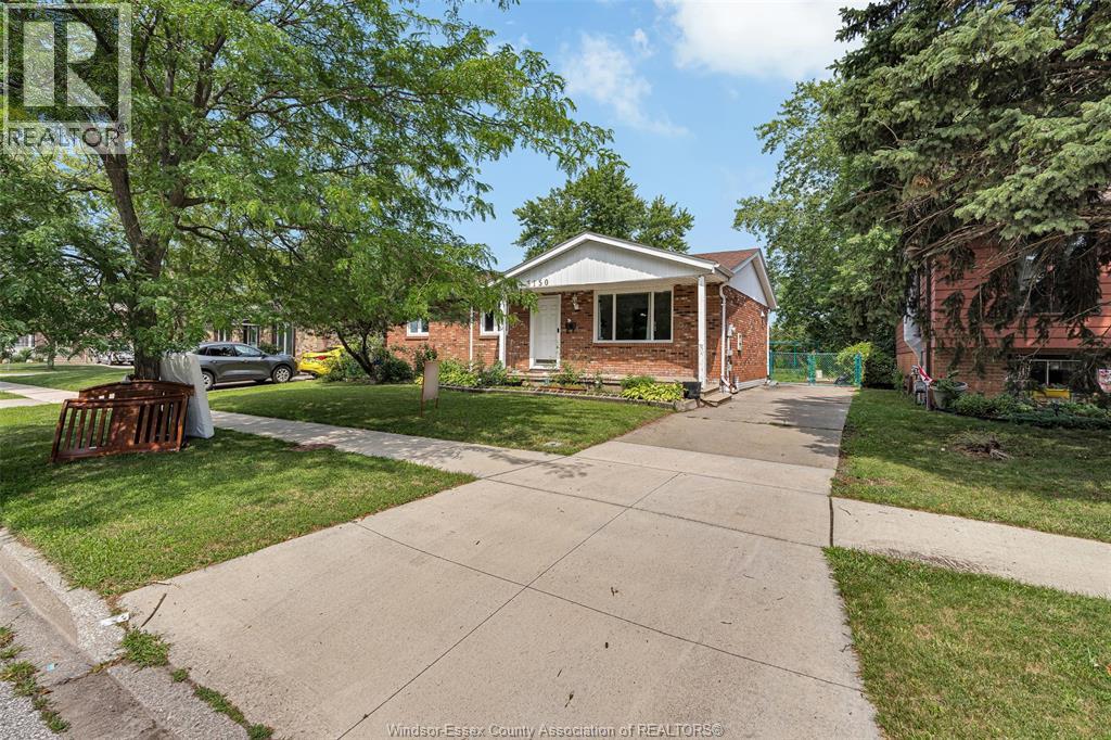 3150 FOREST GLADE - 2