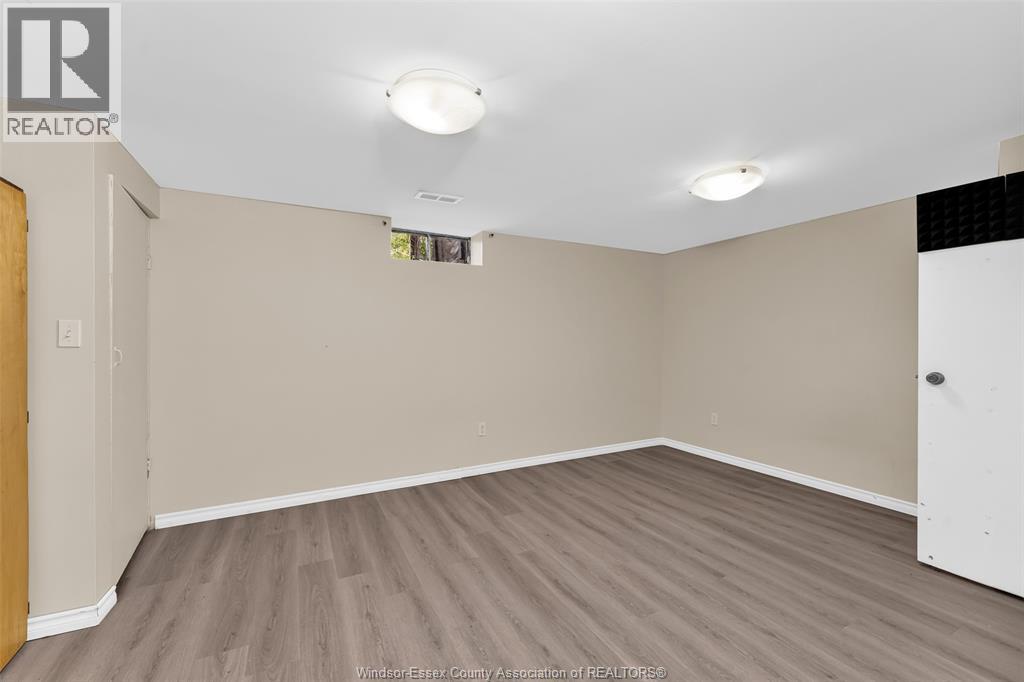 3150 FOREST GLADE - 25