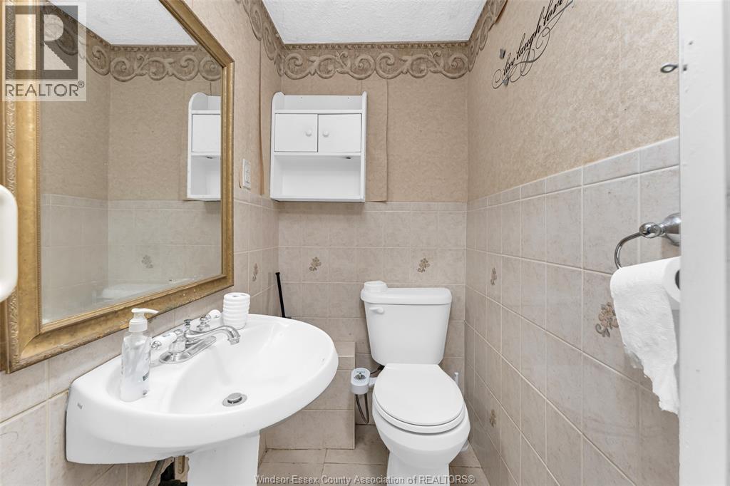 3150 FOREST GLADE - 28