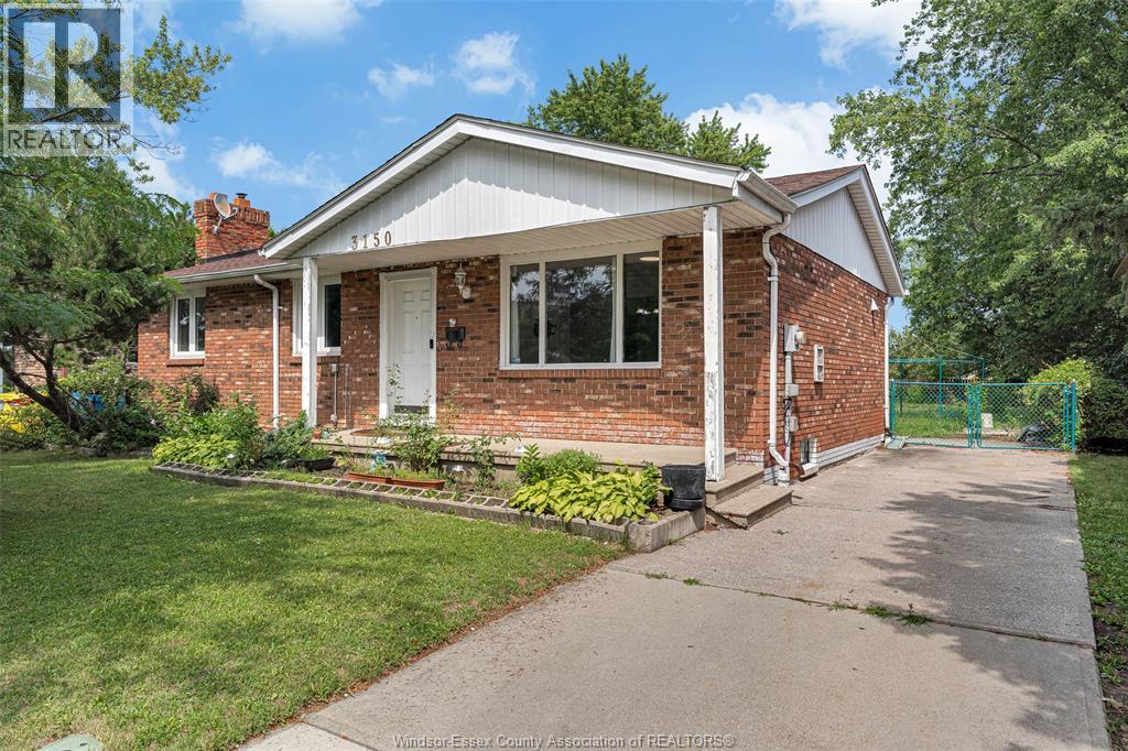 3150 FOREST GLADE - 3
