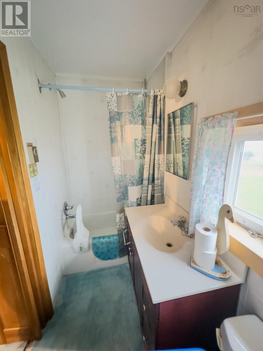 1359 Stoney Island Road - 10