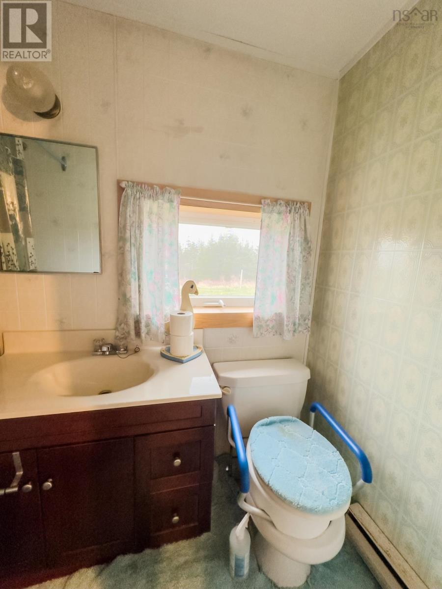 1359 Stoney Island Road - 11