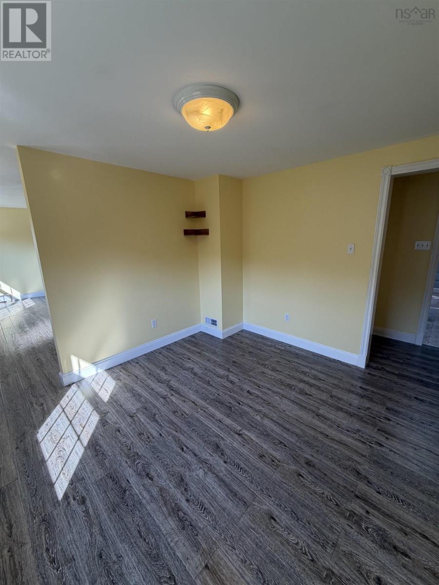 2396 Highway 10 - 31