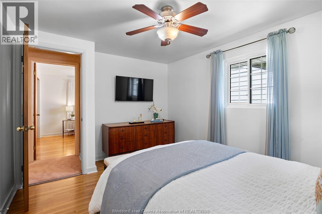 3659 BRUCE AVENUE - 12