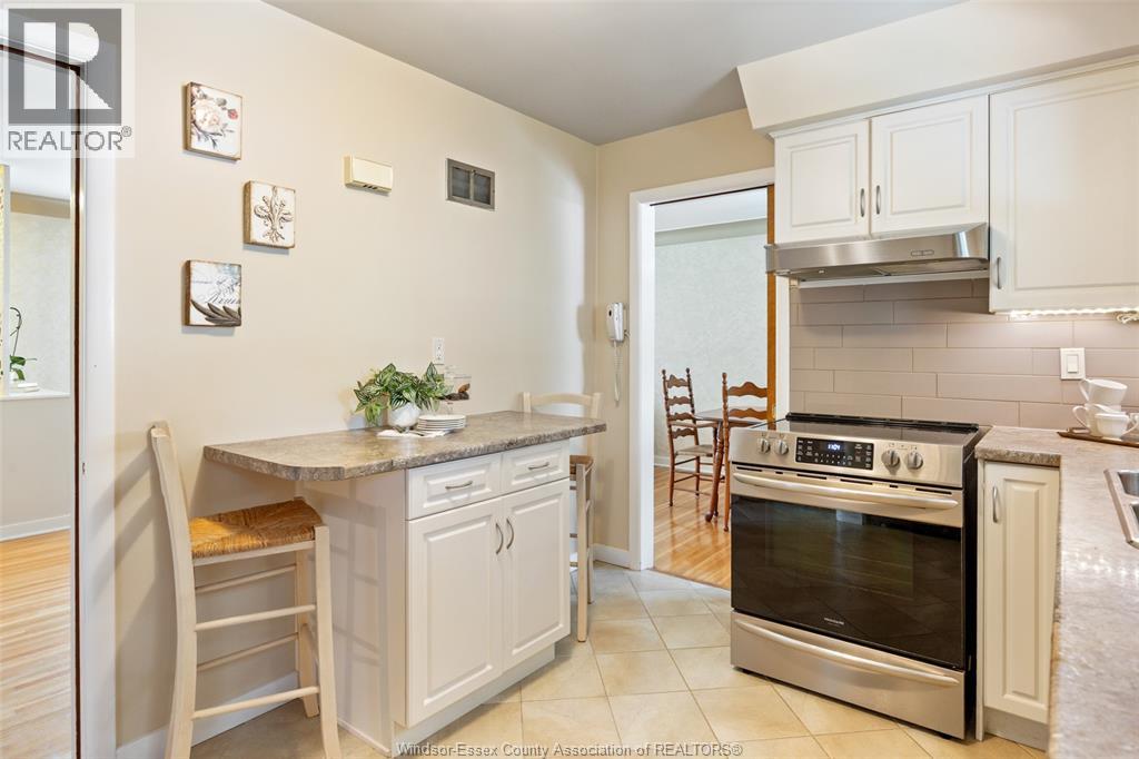 3659 BRUCE AVENUE - 7