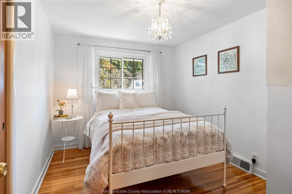 3659 BRUCE AVENUE - 13