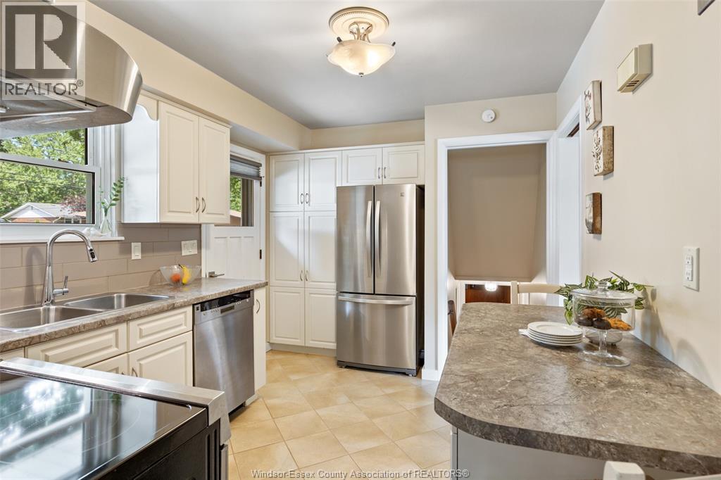 3659 BRUCE AVENUE - 6