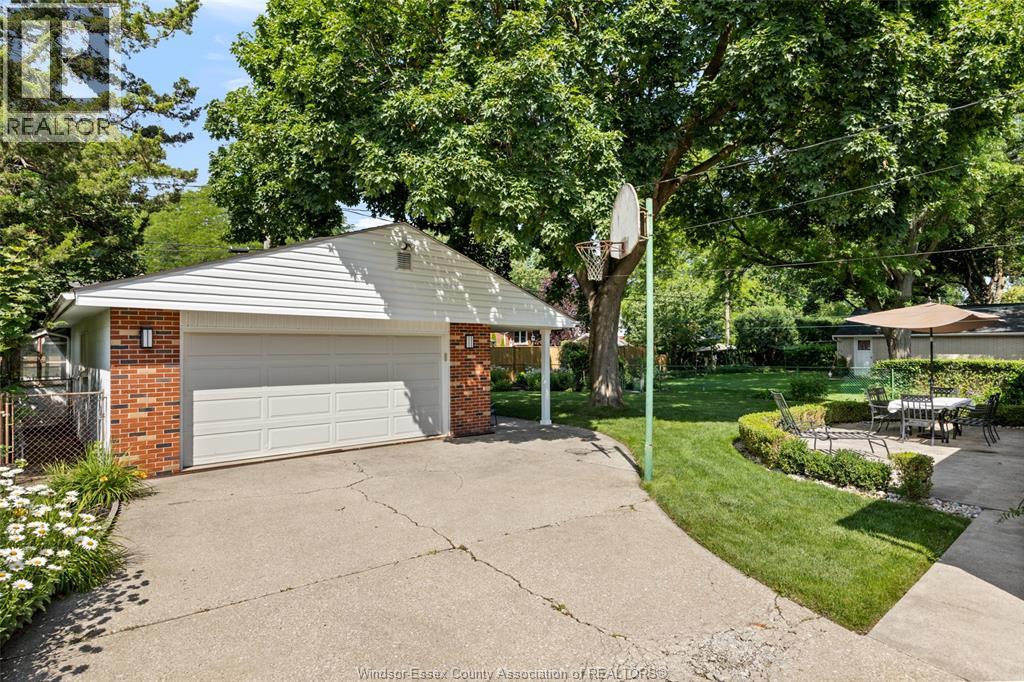 3659 BRUCE AVENUE - 20