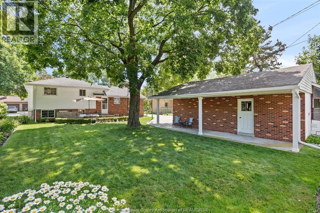 3659 BRUCE AVENUE - 23