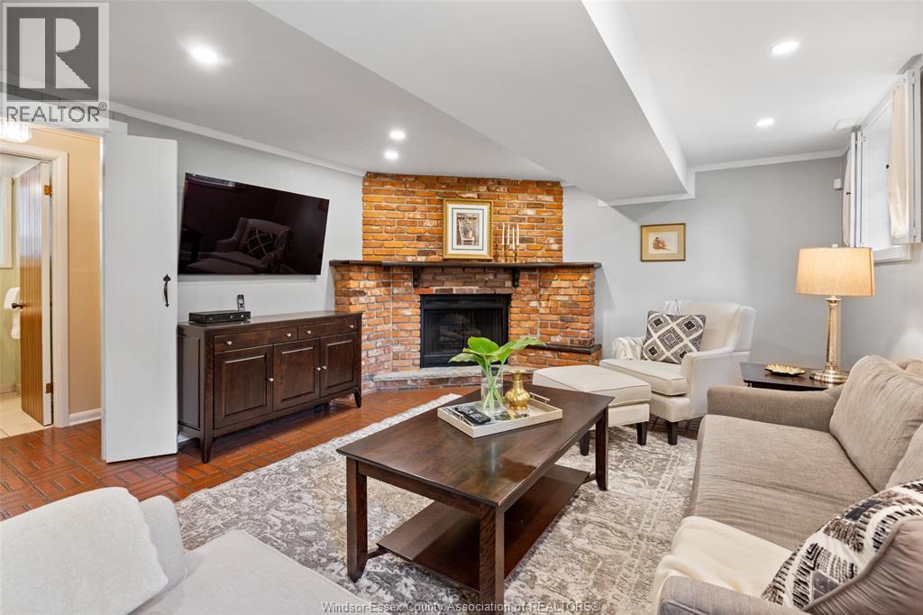 3659 BRUCE AVENUE - 17