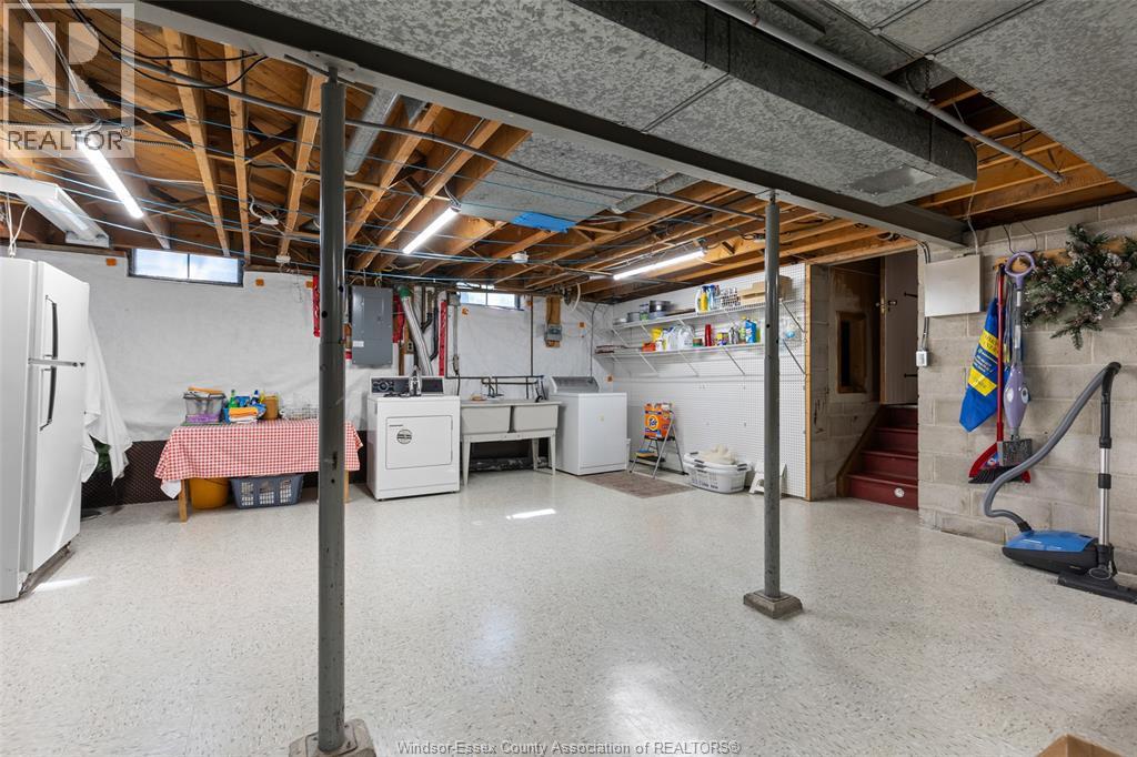 3659 BRUCE AVENUE - 25