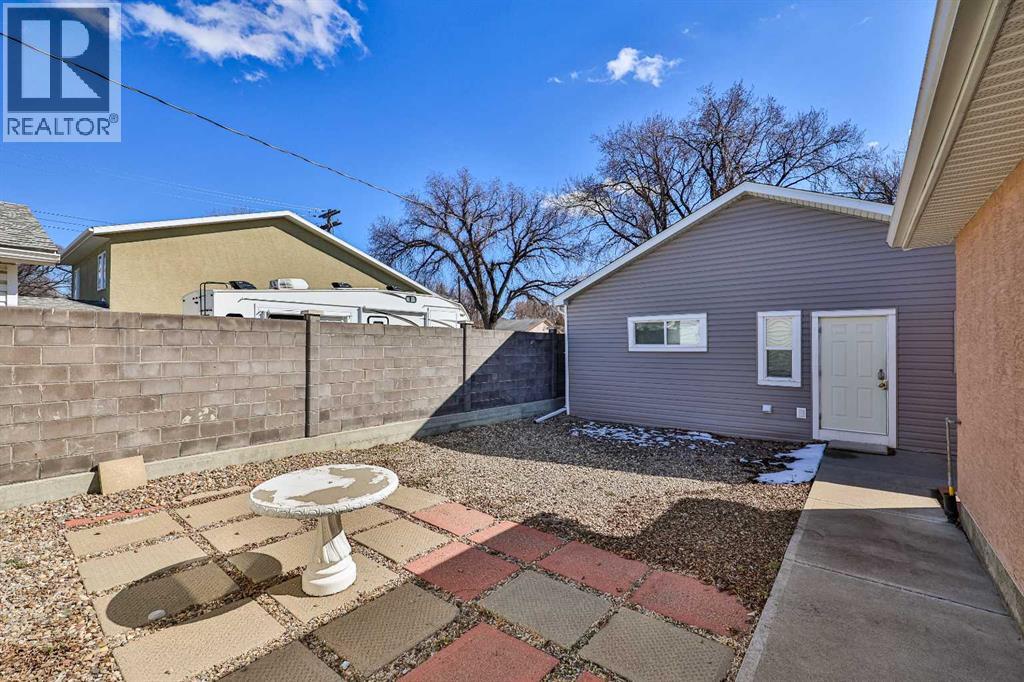 1817 1A Avenue N - 36
