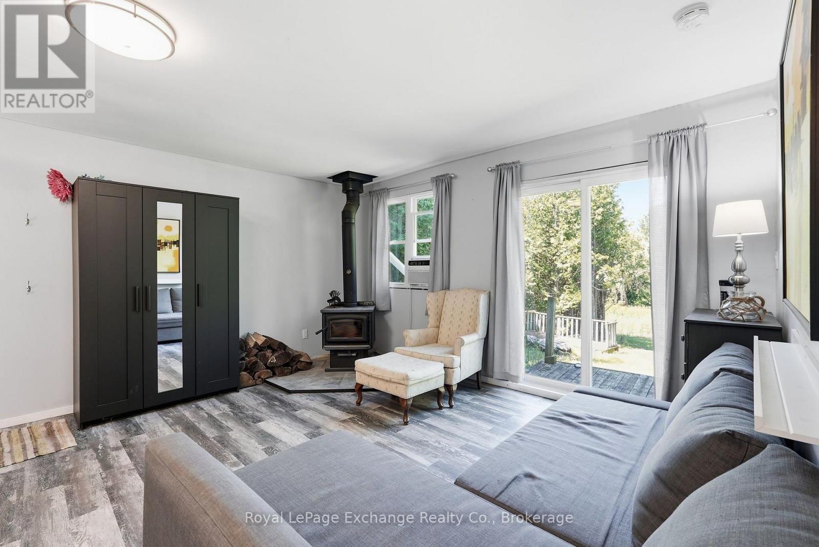 495144 TRAVERSTON ROAD - 14