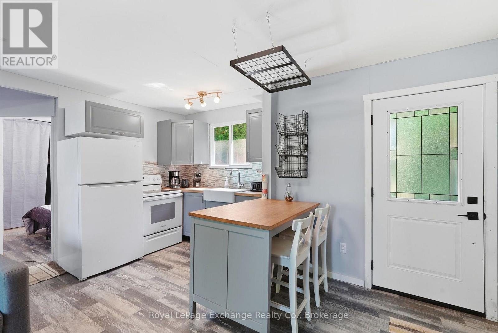 495144 TRAVERSTON ROAD - 15