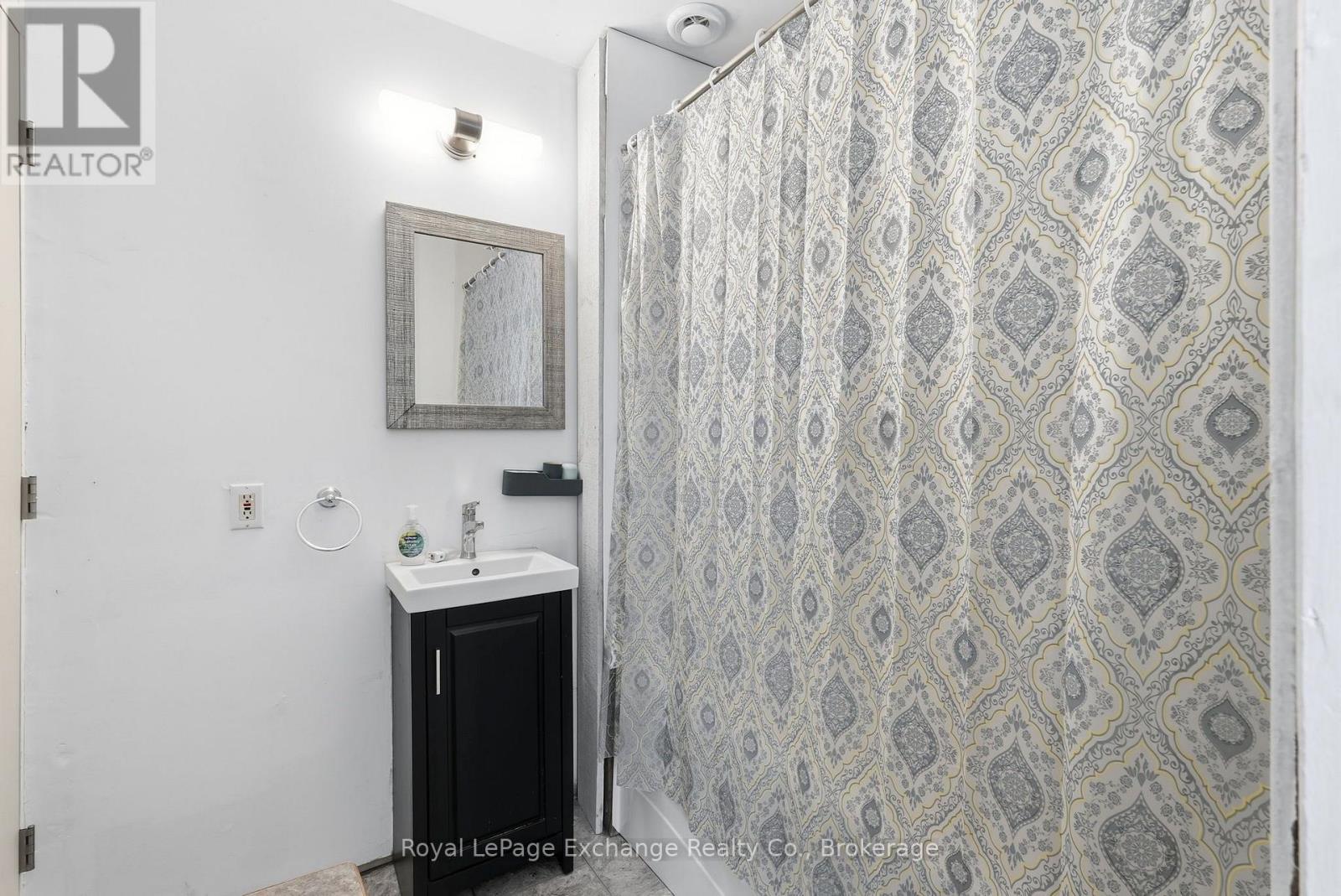 495144 TRAVERSTON ROAD - 20