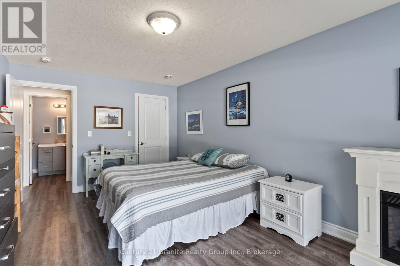 17 WEBB CIRCLE - 33