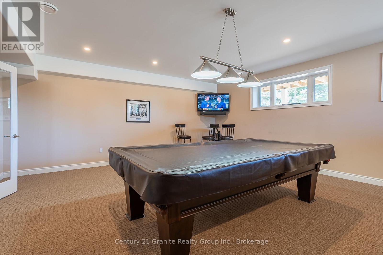 17 WEBB CIRCLE - 44