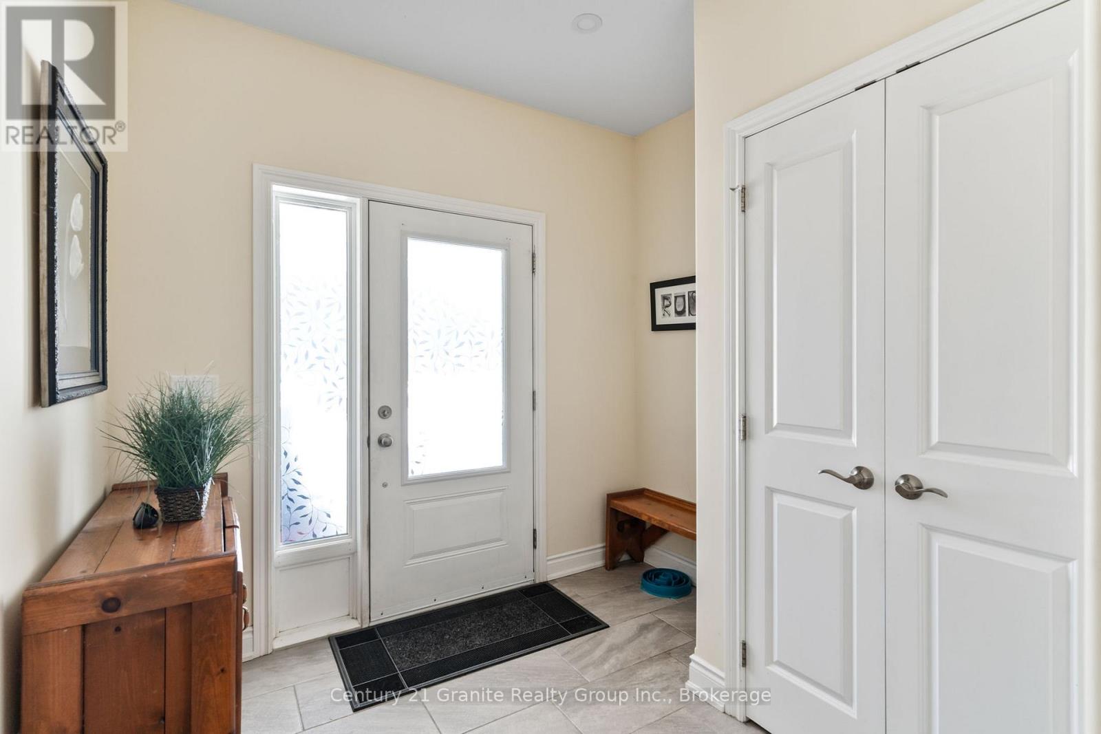 17 WEBB CIRCLE - 6