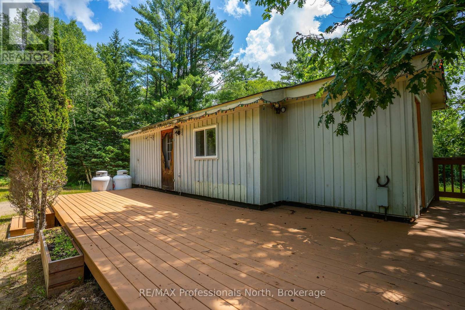 1468 BARRY LINE - 26