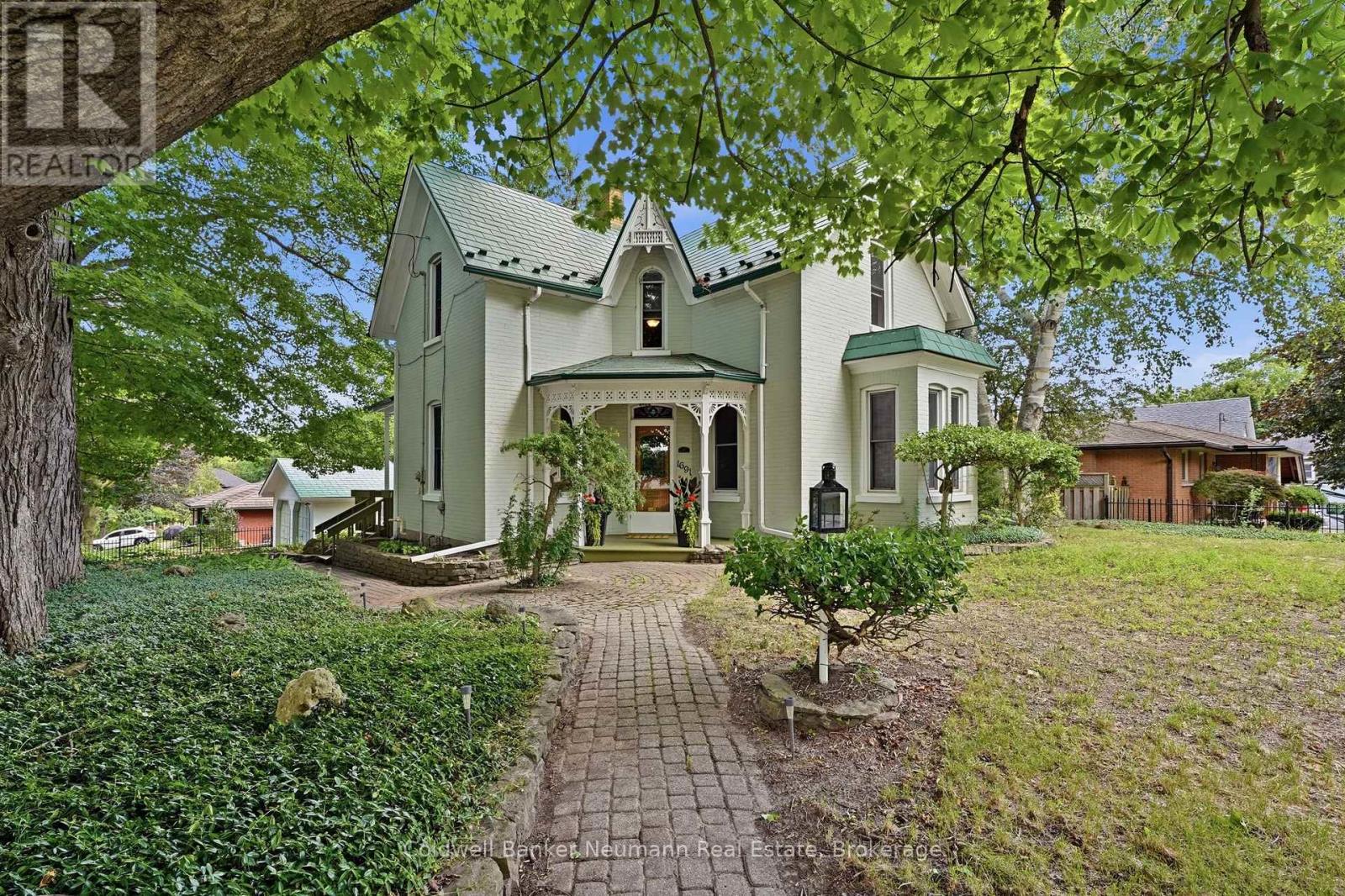 1691 FRANKLIN BOULEVARD — photo 2