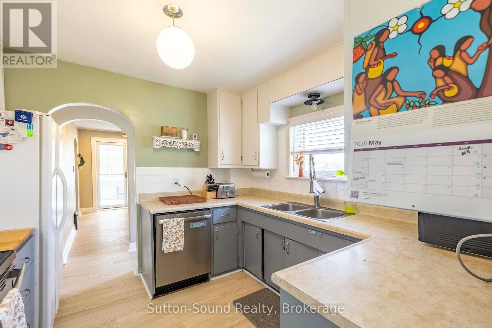 740 6TH STREET E - 14