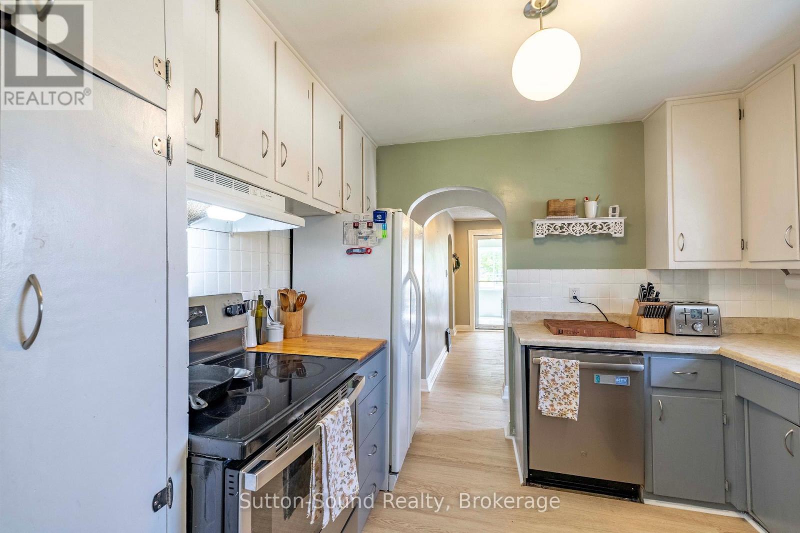 740 6TH STREET E - 15