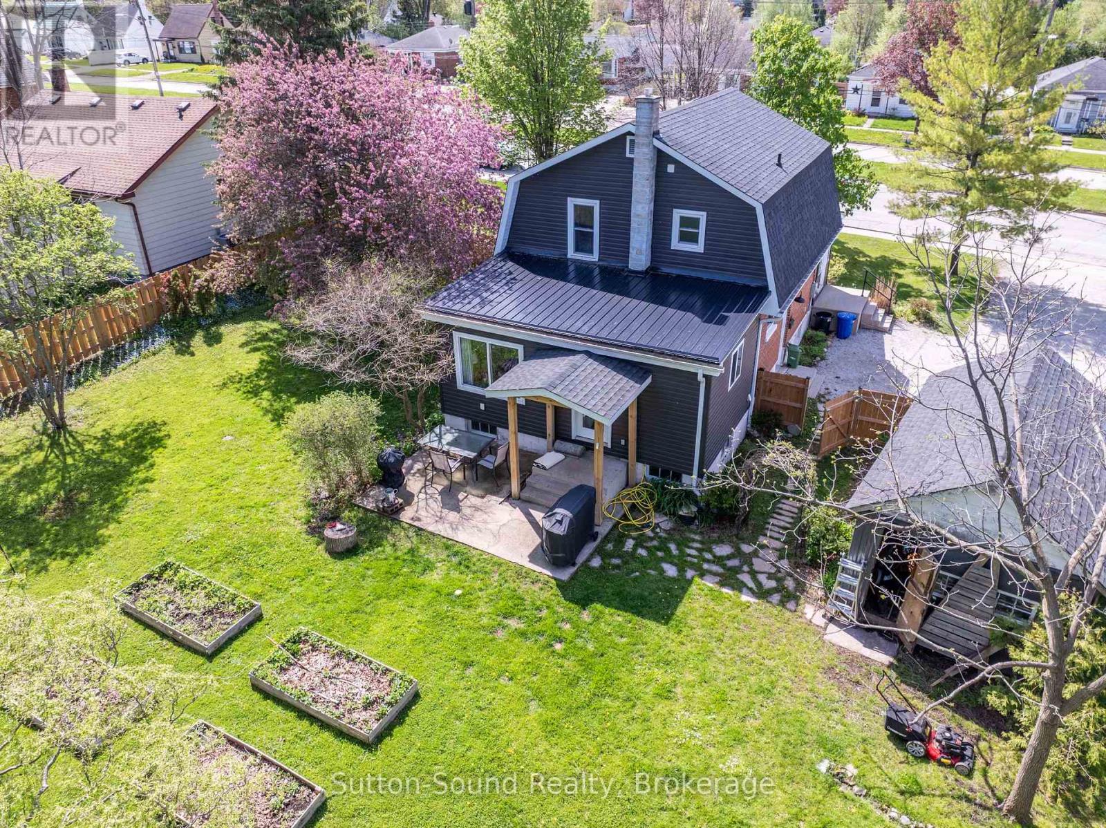 740 6TH STREET E - 2