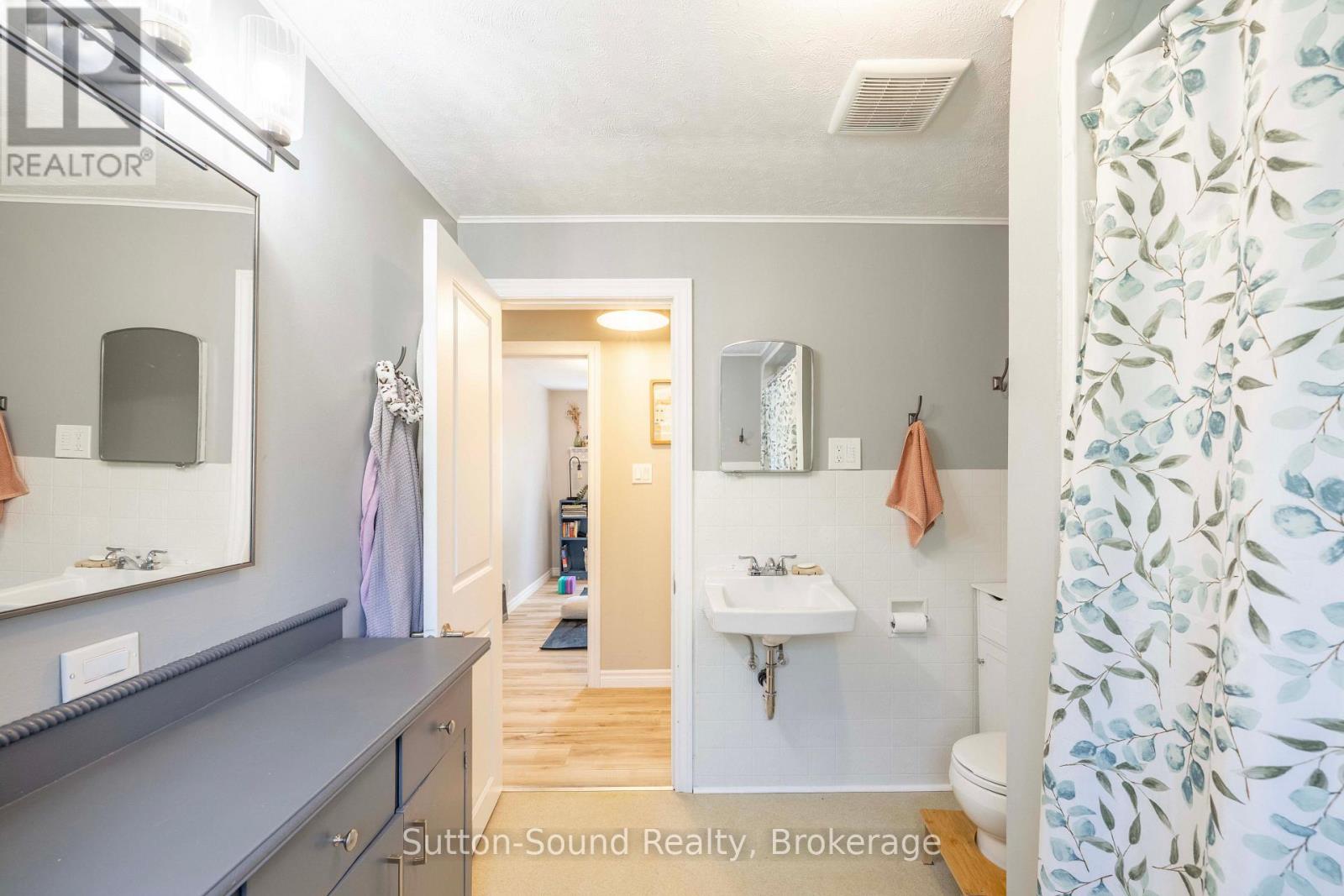 740 6TH STREET E - 23