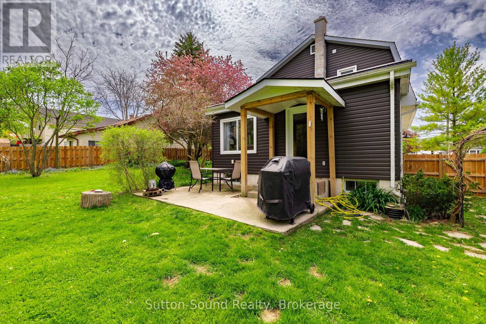 740 6TH STREET E - 29