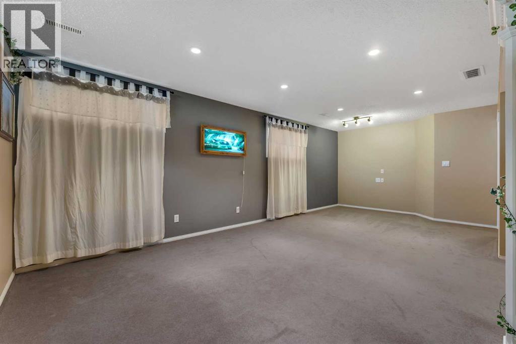 15 Saddletree Drive NE - 32