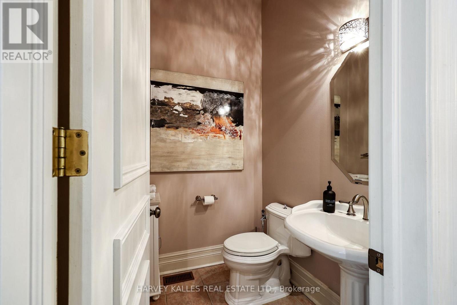 30 WALDER AVENUE - 14