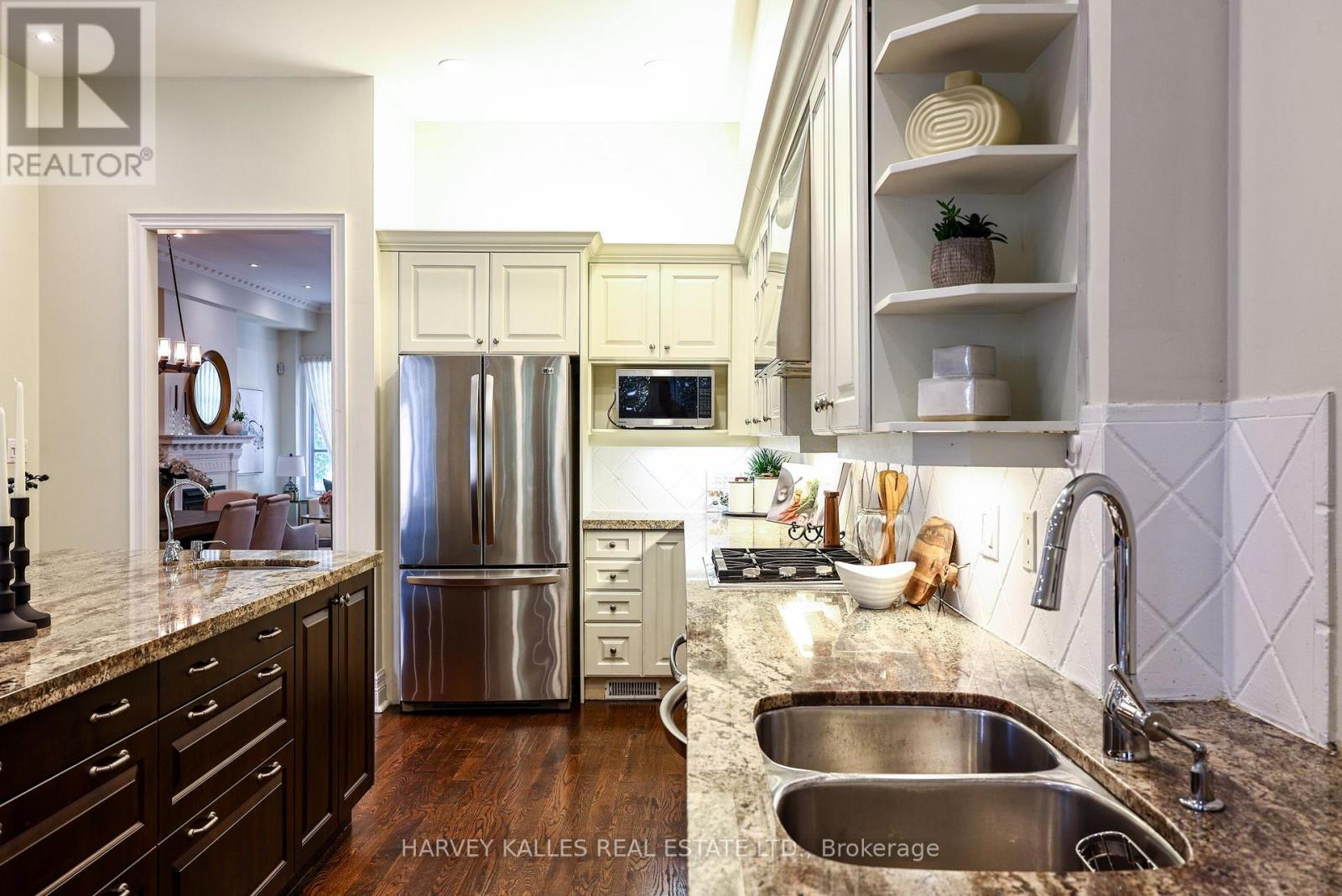 30 WALDER AVENUE - 17