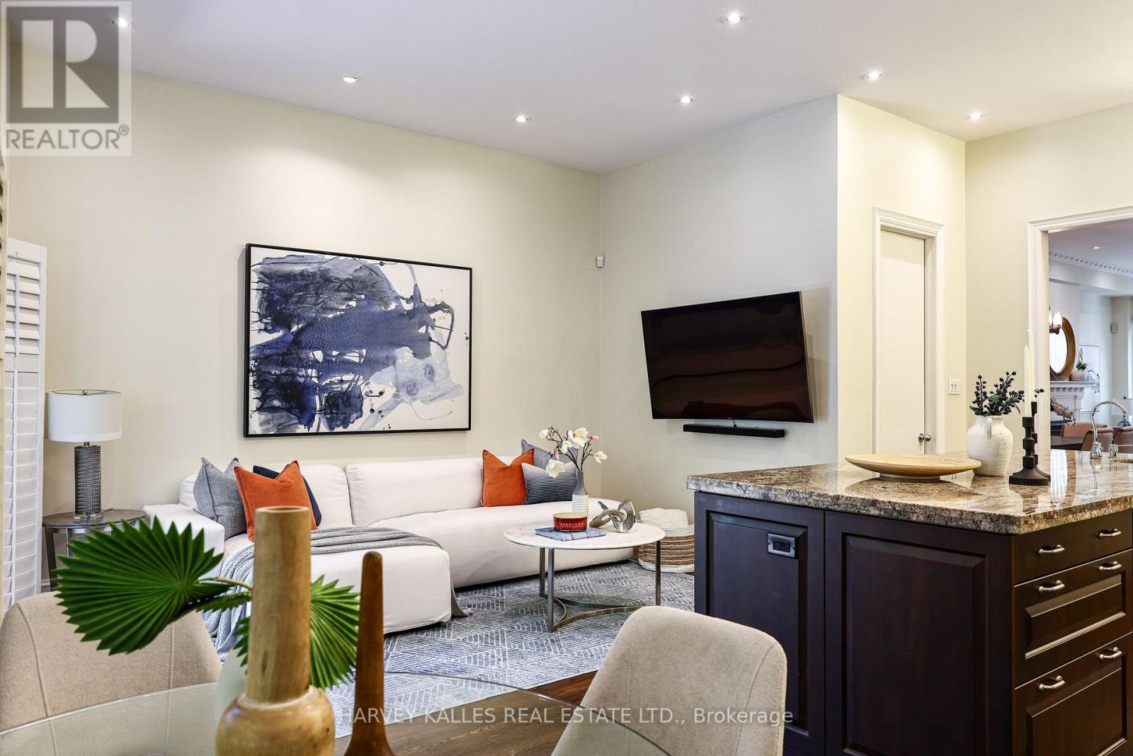 30 WALDER AVENUE - 21