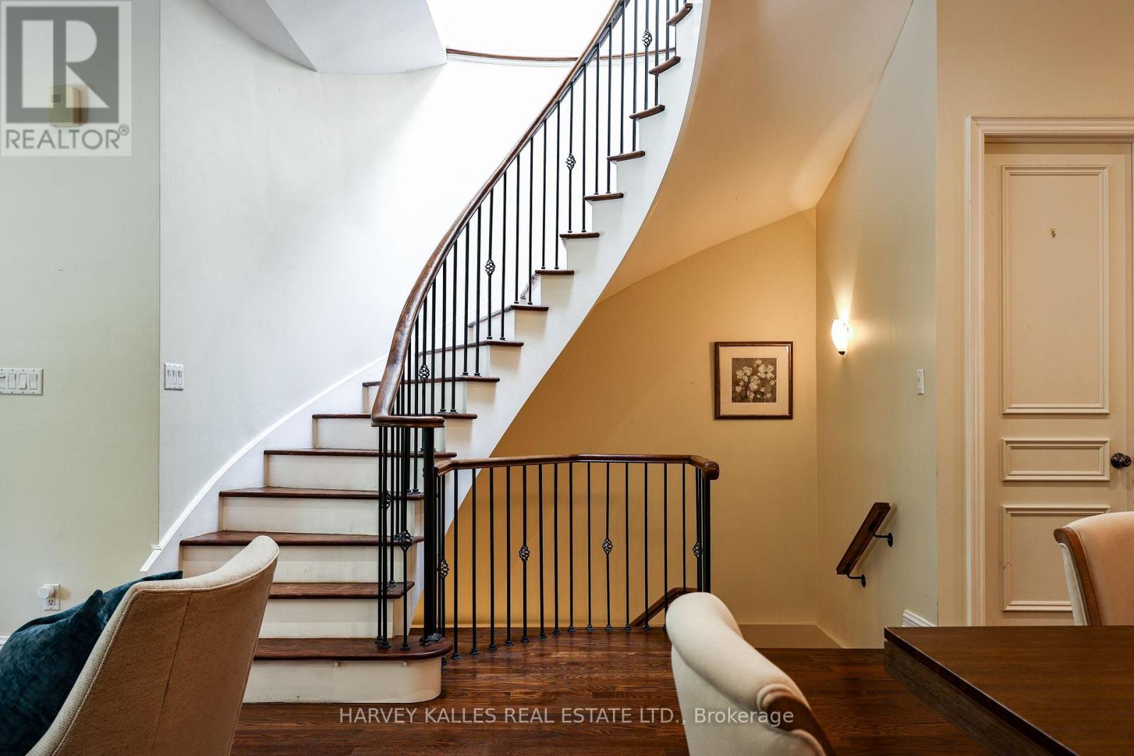30 WALDER AVENUE - 24