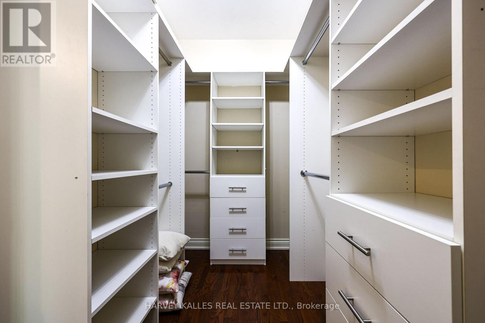 30 WALDER AVENUE - 30